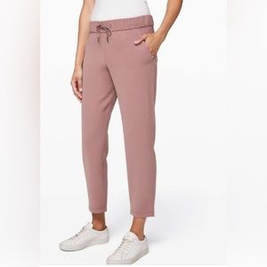 Lululemon 7/8 mauve pink pants size 4